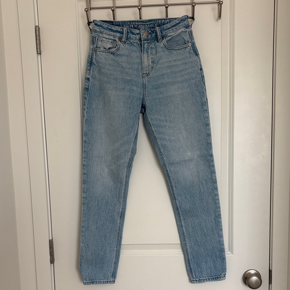 american eagle light blue jeans